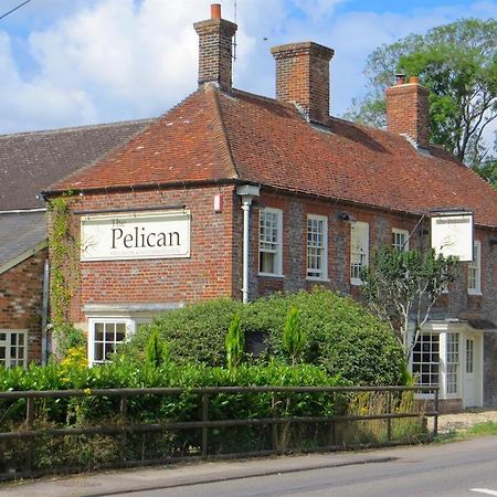 The Pelican Inn Froxfield  Exterior foto