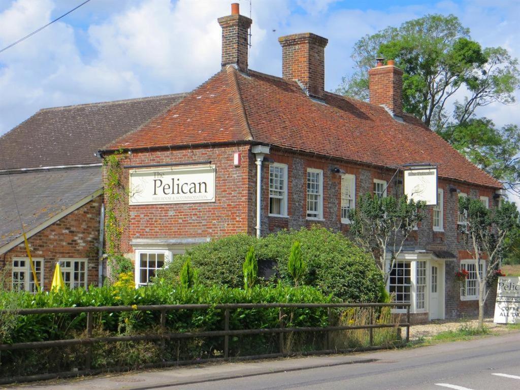 The Pelican Inn Froxfield  Exterior foto